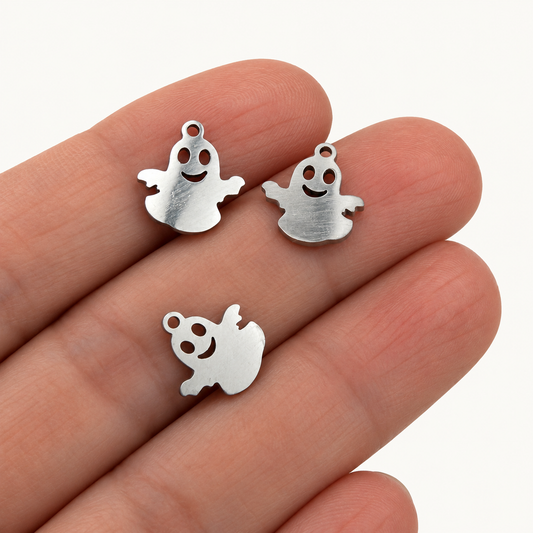 Smiling Ghost Charm – 12mm