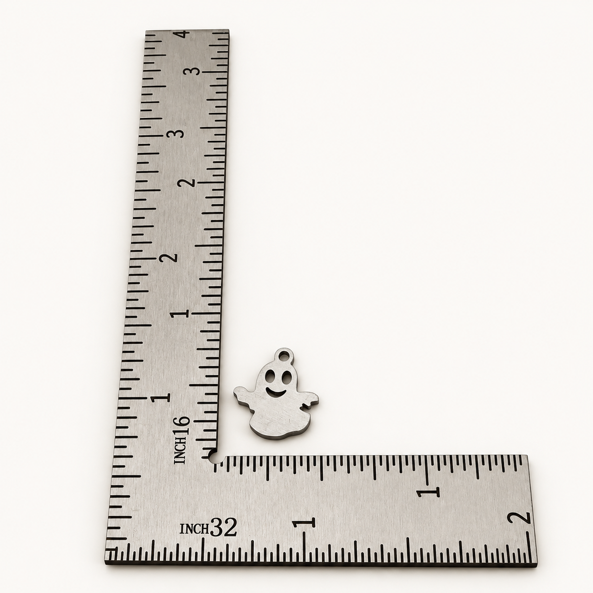 Smiling Ghost Charm – 12mm