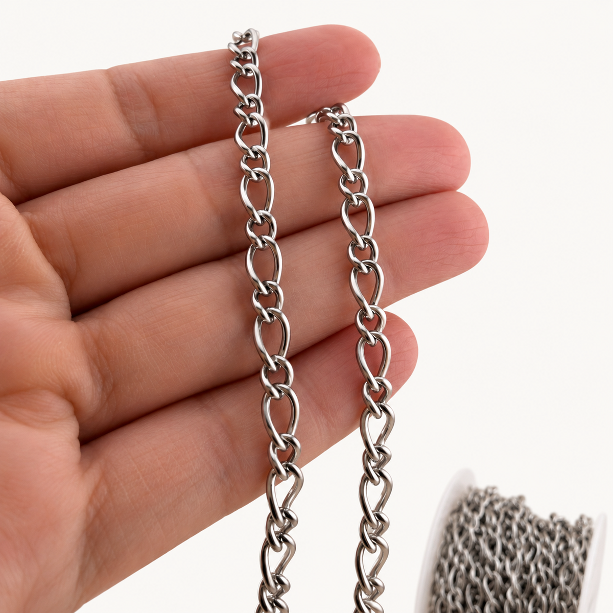 Contemporary Figaro Chain – 6–9mm (By the Foot)