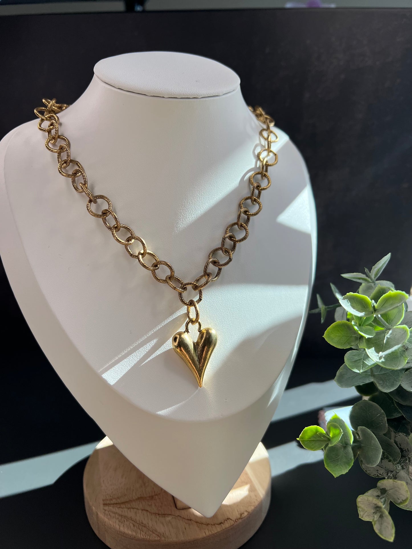 Tesoro Heart Necklace