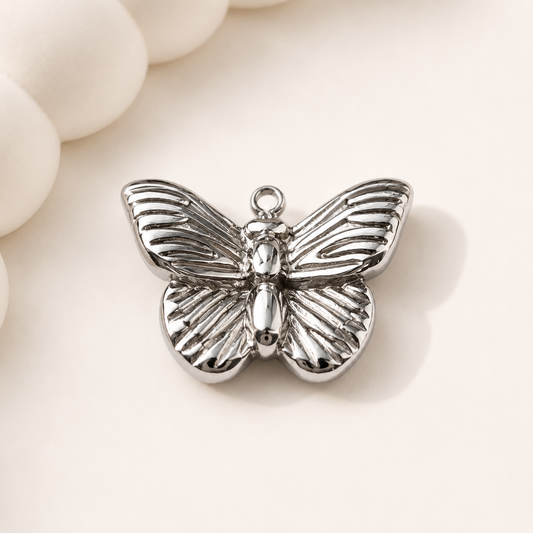 Luna Butterfly Pendant – 18 x 13mm