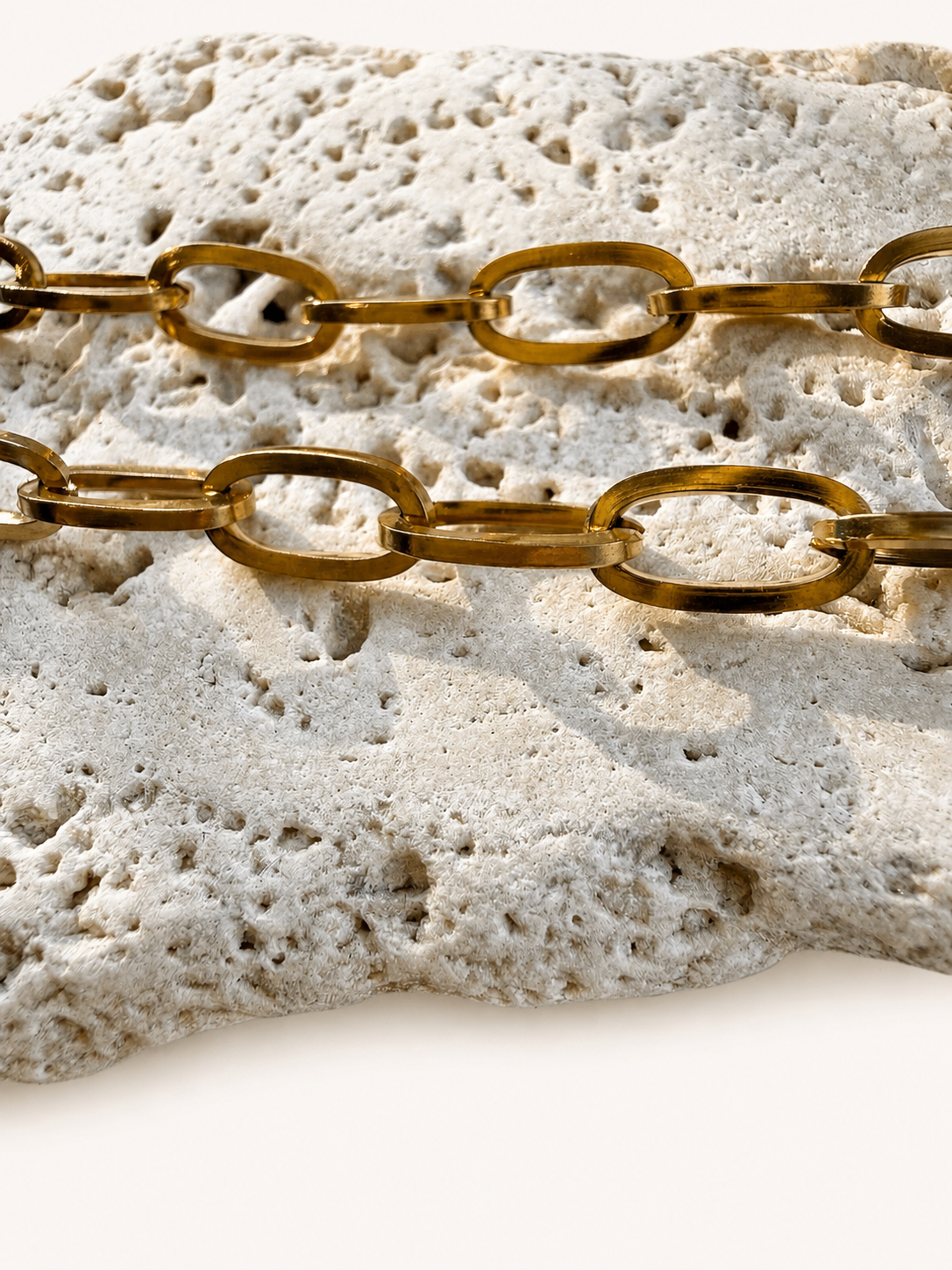18K Gold Paperclip Chain Necklace – 18 in