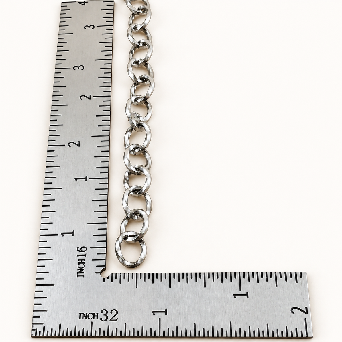 Twisted Oval Link Chain – 8.5x6.5mm (By the Foot)