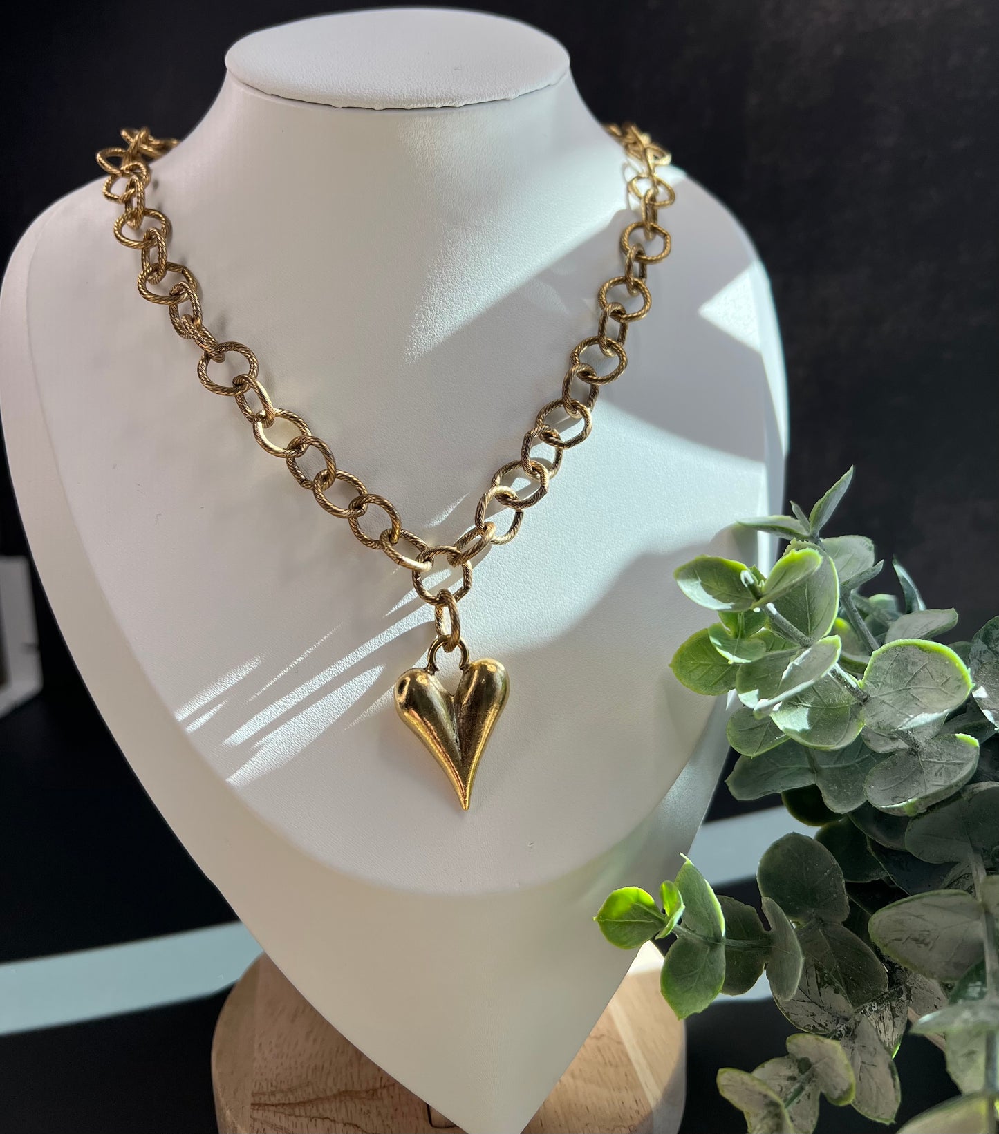 Tesoro Heart Necklace