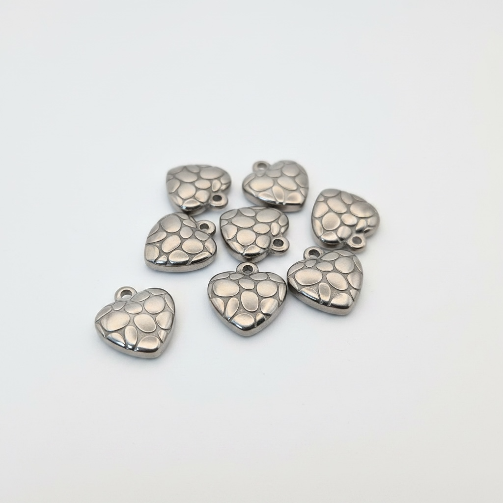 Spotted Heart Pendant - 15mm