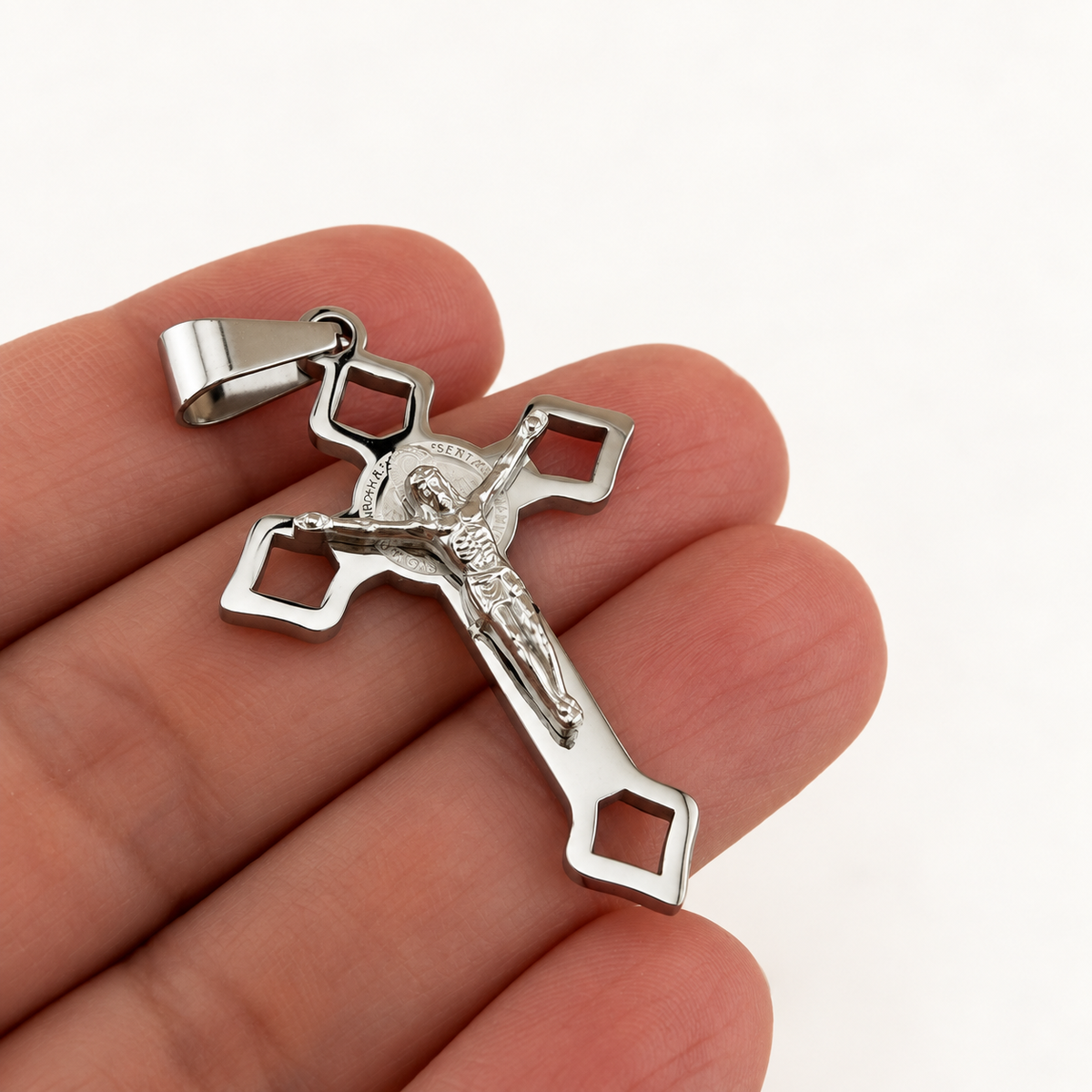 Classic Crucifix Cross Pendant – 31x20mm