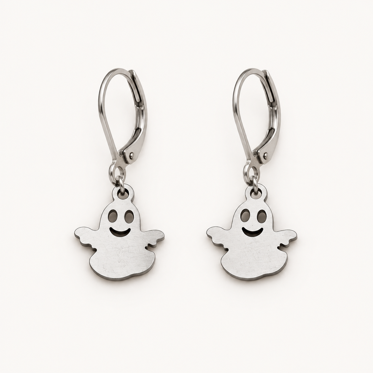 Smiling Ghost Charm – 12mm