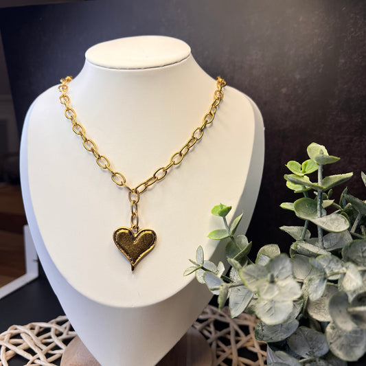 Puro Heart Necklace
