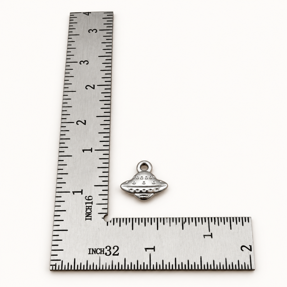 Spaceship Charm – 12.5mm