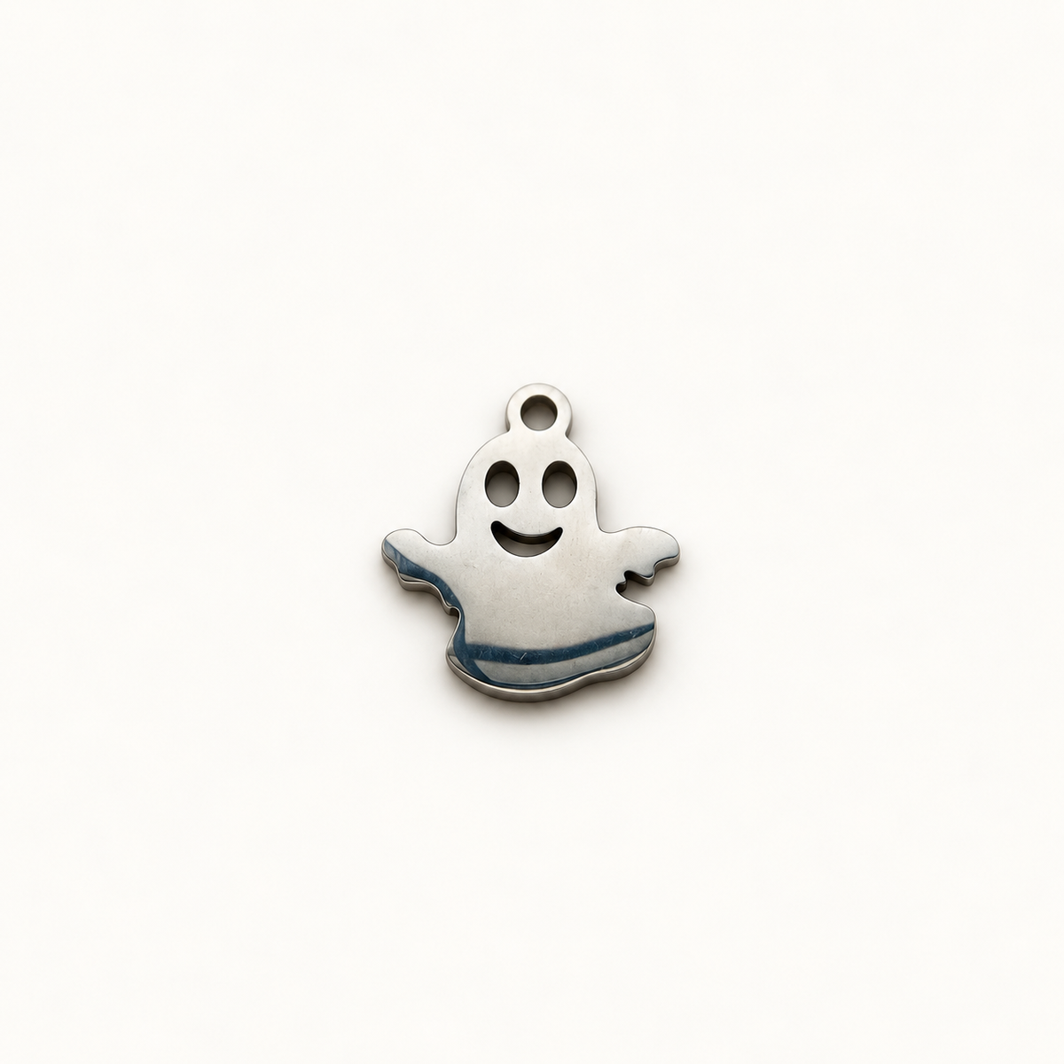 Smiling Ghost Charm – 12mm